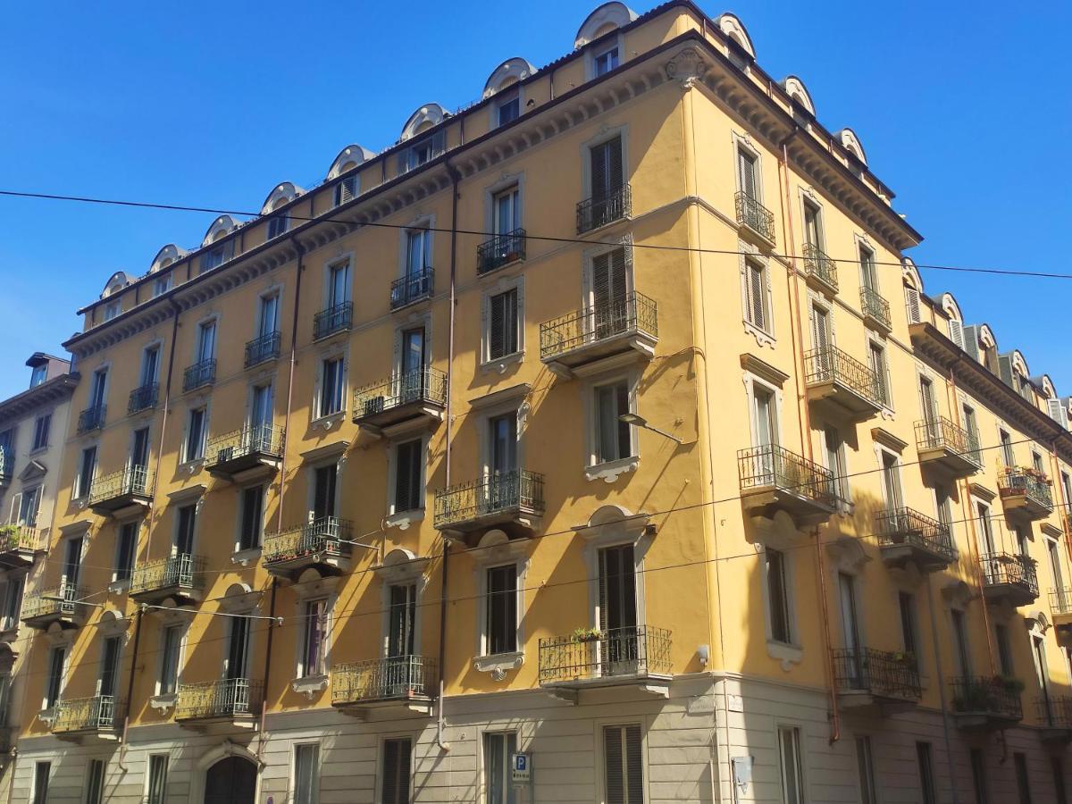 Appartamento Su Cortile Magico Турин Екстер'єр фото