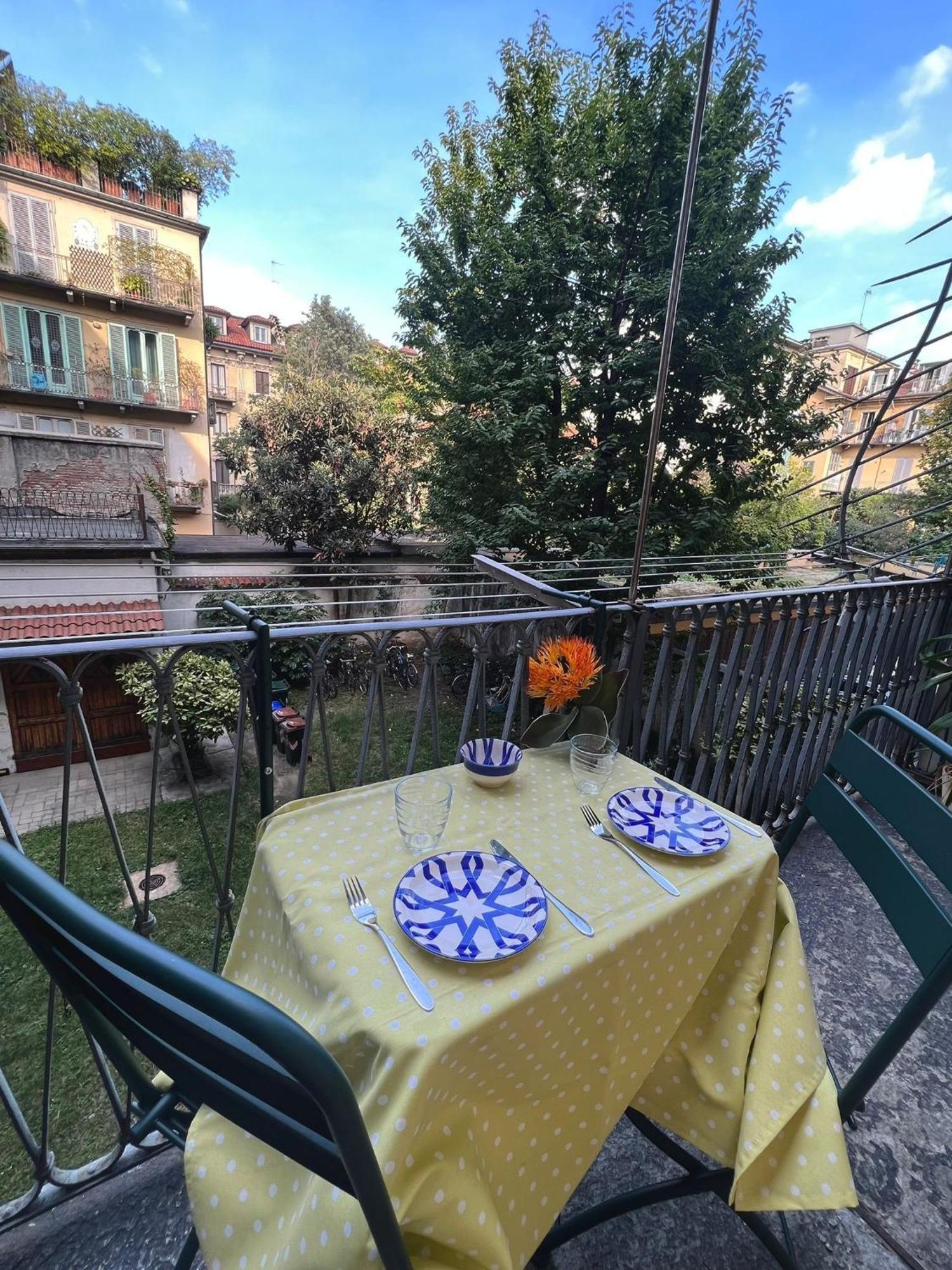 Appartamento Su Cortile Magico Турин Екстер'єр фото